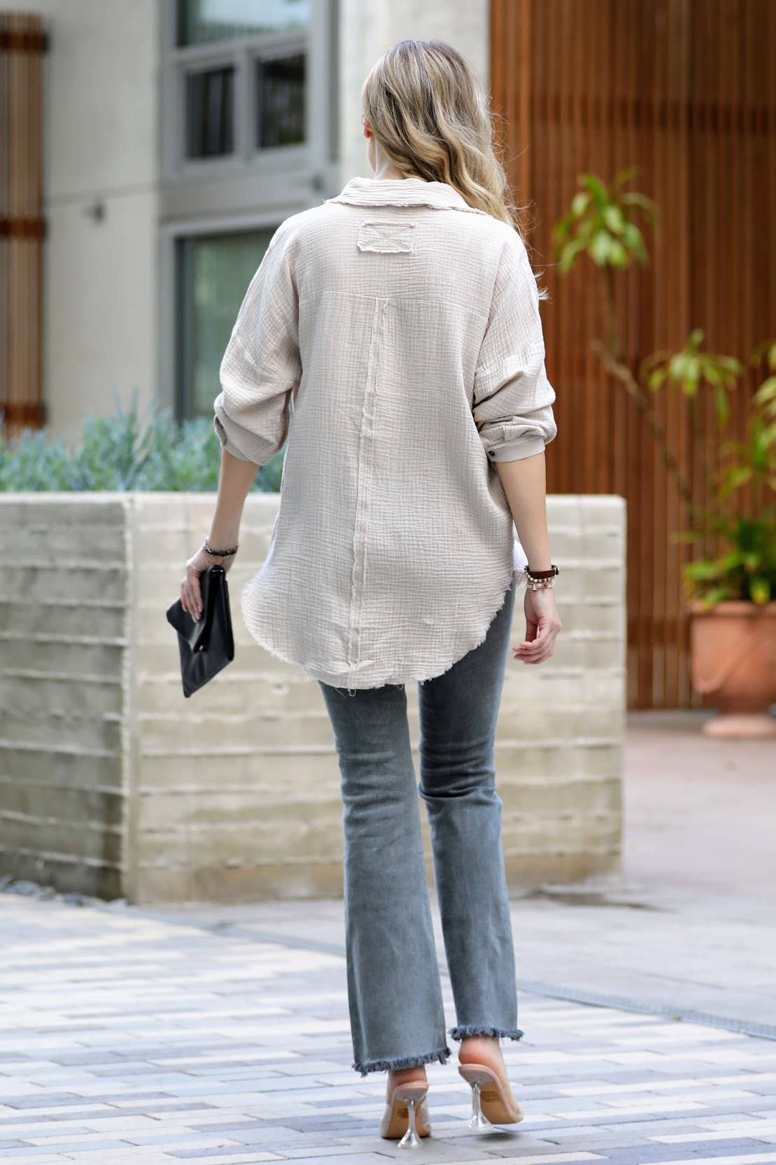 `Oversized Raw Edge Shirt W/ Back Patch Zenana: IVORY-147600 / M