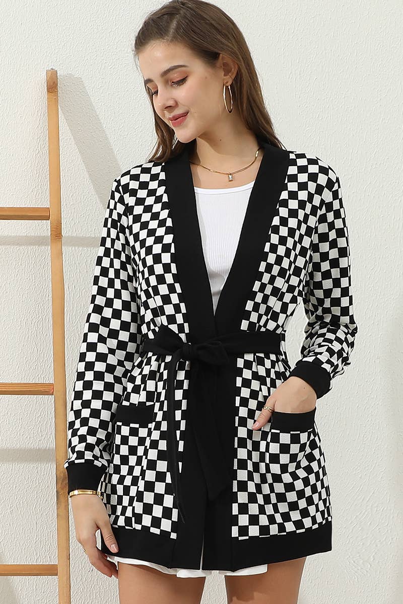 CWOCAL532_LONG SLEEVE SHORT ROVE CARDIGAN WITH POCKETS: BLACKWHITEPLAID / (S) 1