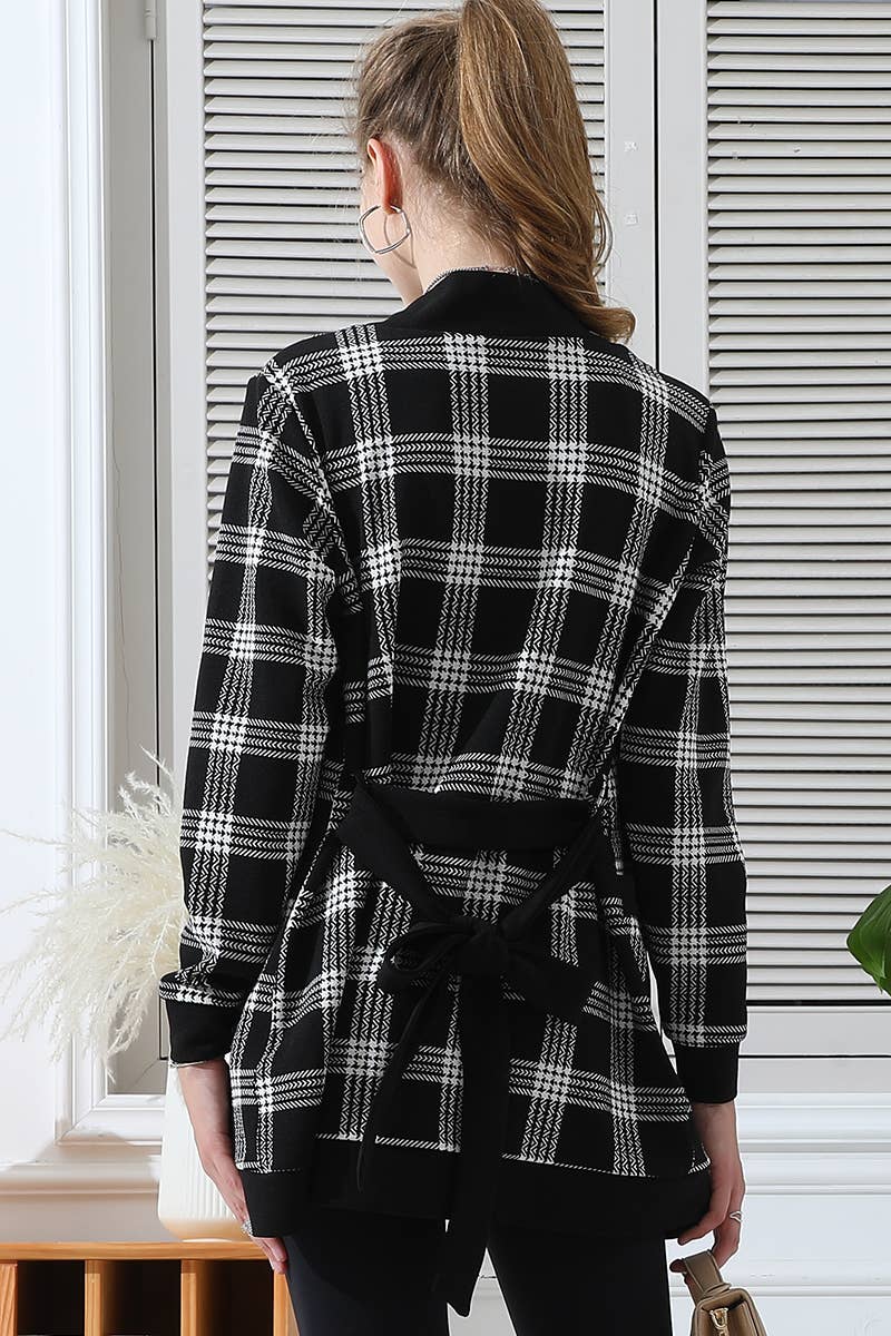 CWOCAL532_LONG SLEEVE SHORT ROVE CARDIGAN WITH POCKETS: BLACKWHITEPLAID / (S) 1