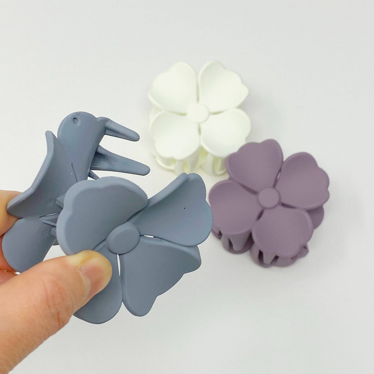 Hibiscus Petals Hair Claw Set Of 3: Black