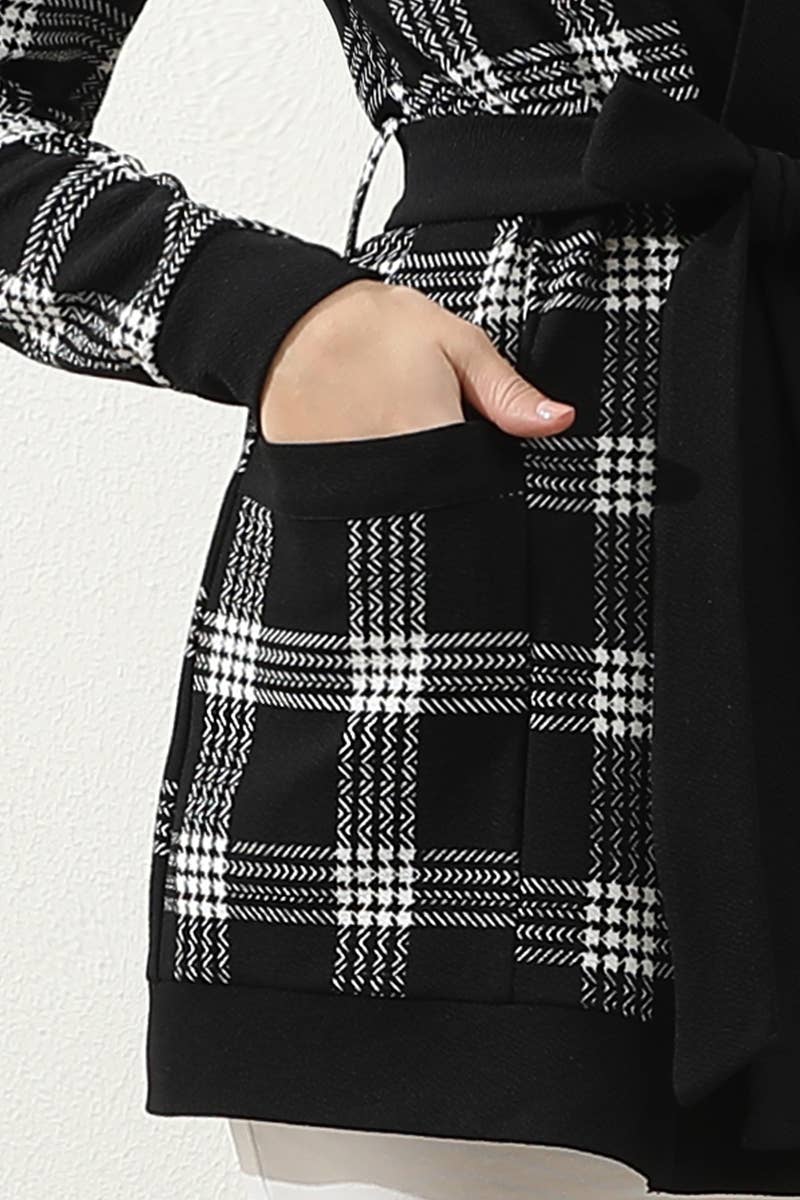 CWOCAL532_LONG SLEEVE SHORT ROVE CARDIGAN WITH POCKETS: BLACKWHITEPLAID / (S) 1