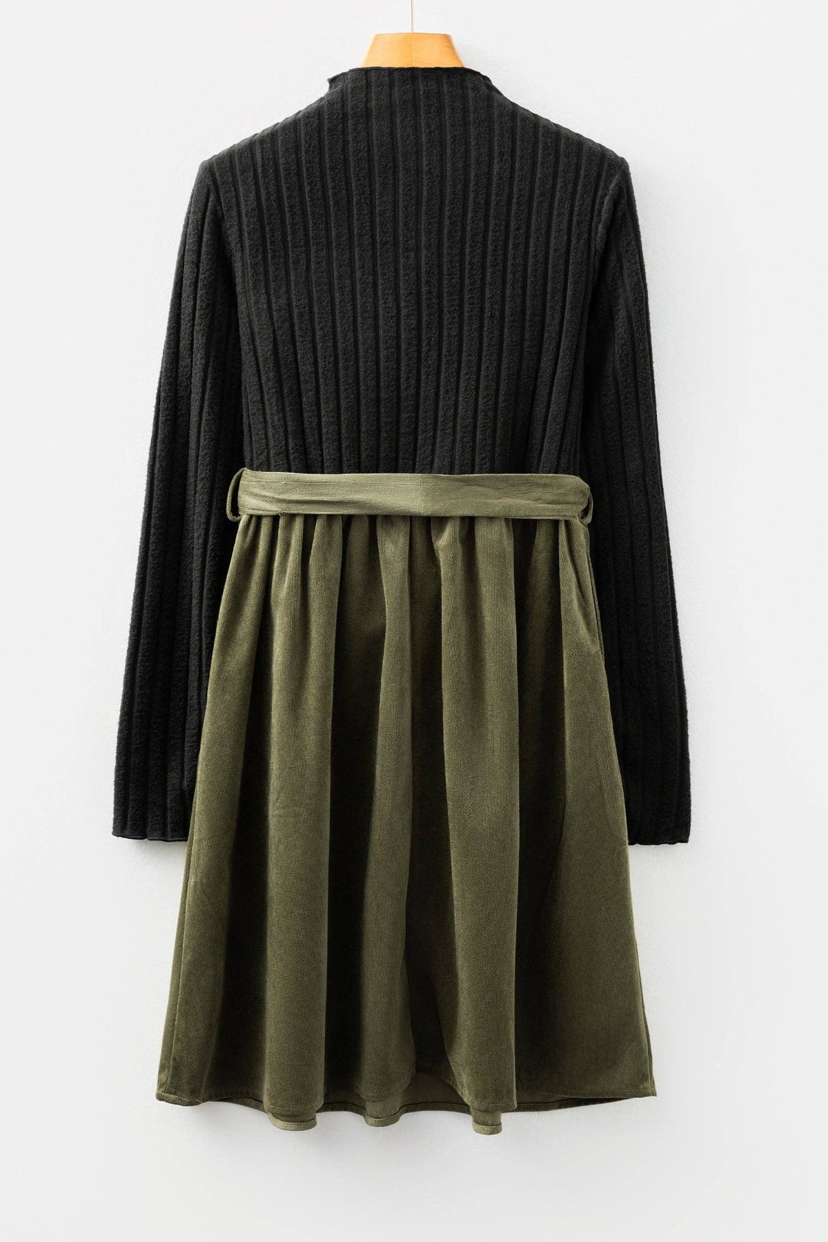 Black Ribbed Knit Slim Bodice Contrast Flared Skirt Patchwork Belted Dress: Black / 95%Polyester+5%Elastane / M