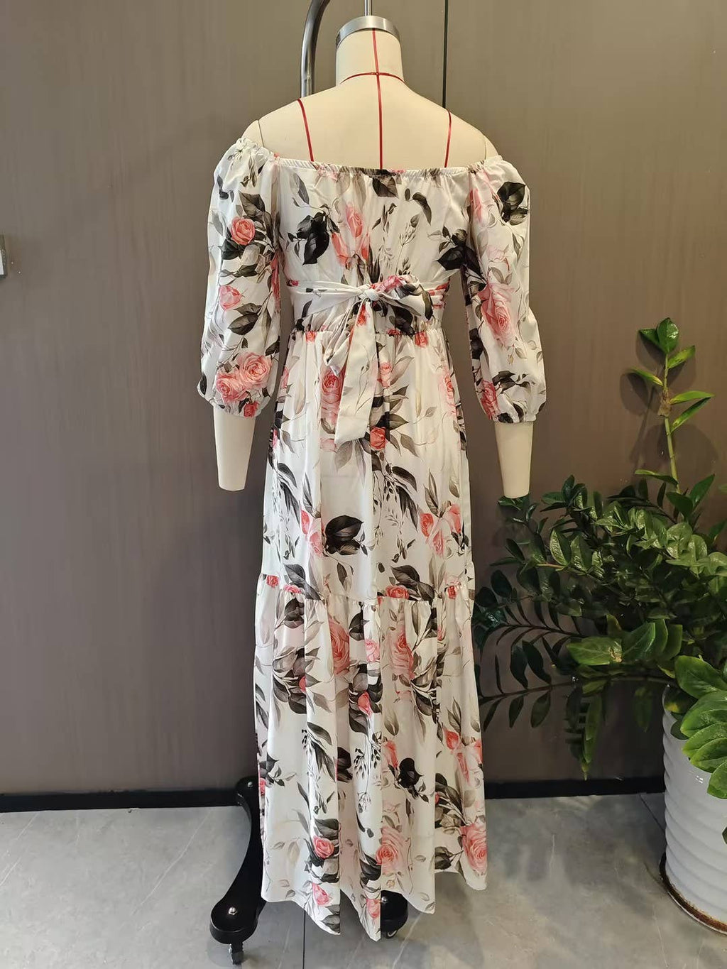 Elegant print V-neck long dress with wide skirt: Red / M