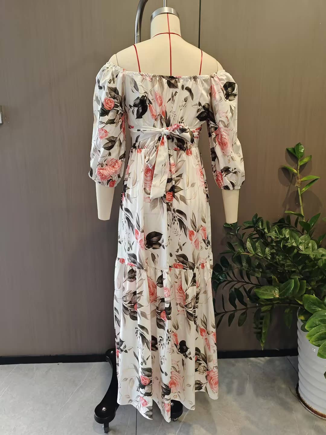 Elegant print V-neck long dress with wide skirt: Red / S