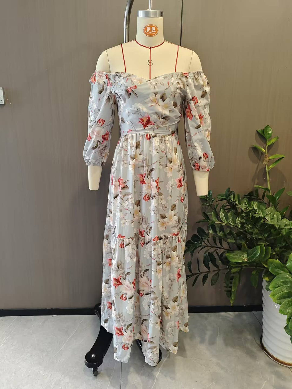 Elegant print V-neck long dress with wide skirt: Red / XL